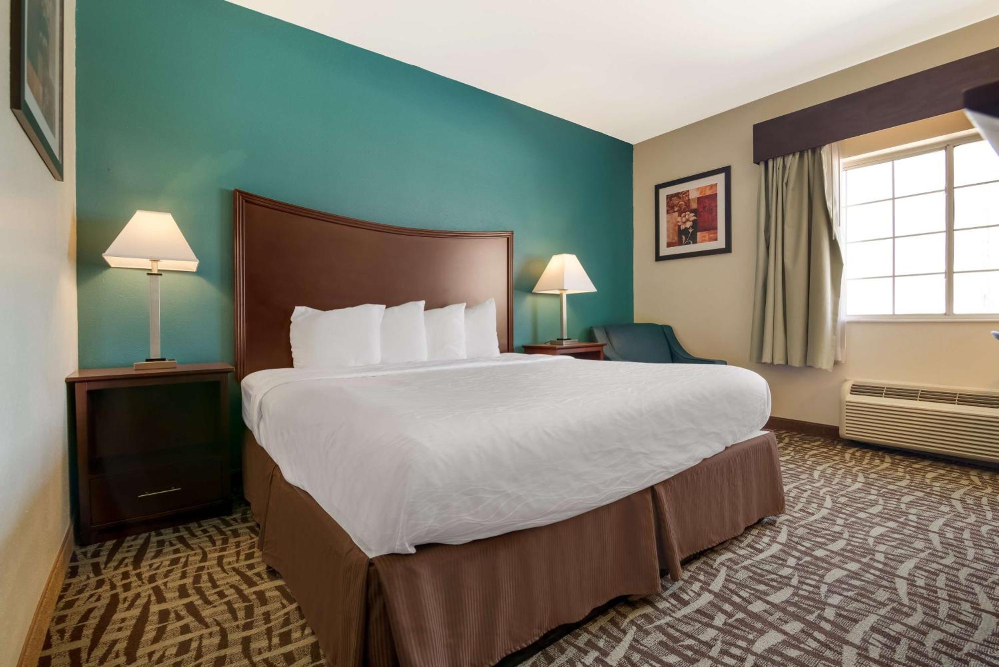Surestay Plus Hotel By Best Western Topeka Exterior foto